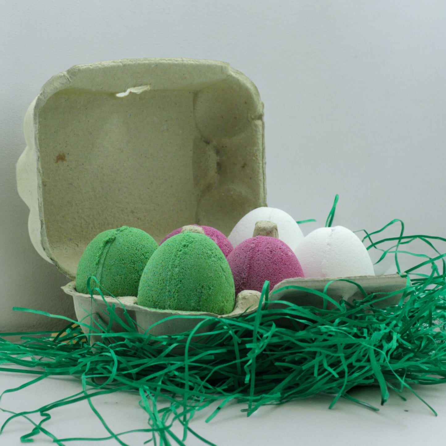 Tray of 6 Bath Eggs - Mixed Tray -Twins 2