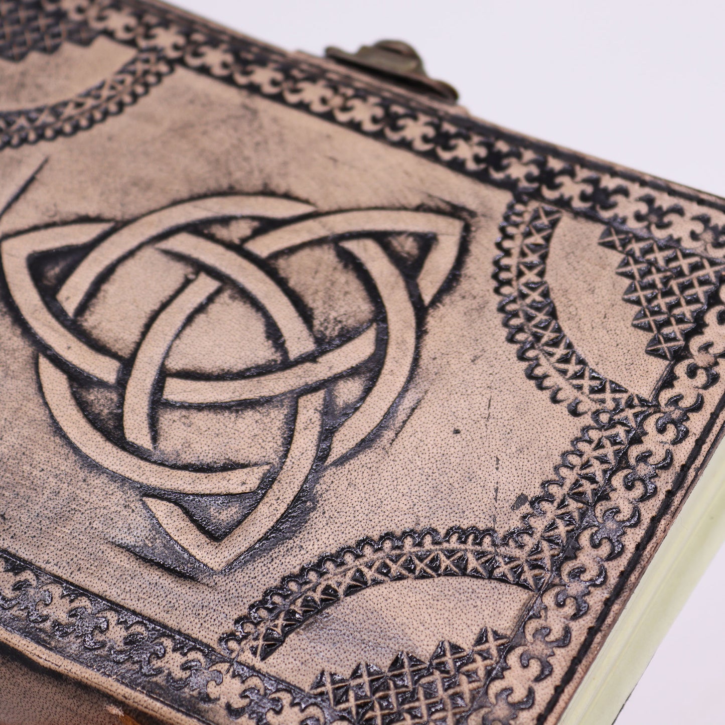 Circle Triquetra - Esoteric Notebook - Red Tan - 200 pages Stich Edge