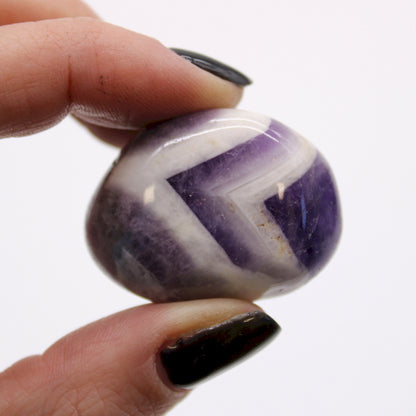 Bag of 12 Medium African Tumble Stones - Amethyst - Chevron