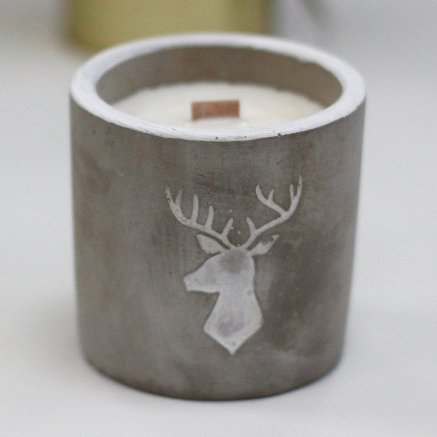 Medium Concrete Soy Woodwick Candle - Stag Head - Whiskey & Woodsmoke