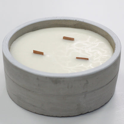 Large Concrete Soy Woodwick Candle - Crushed Vanilla & Orange